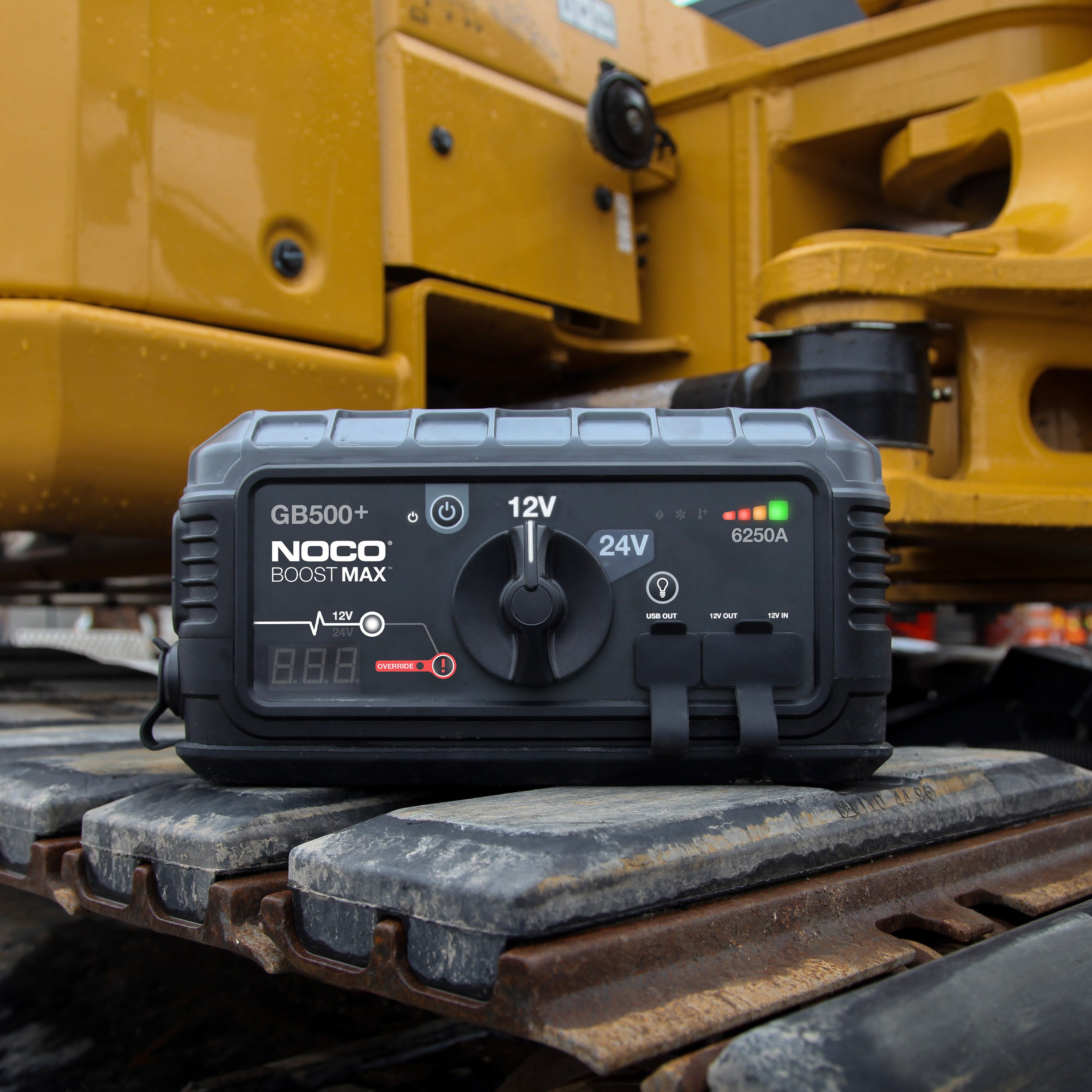 Boost Max GB500+ 12v/24v 6250A Jump Starter